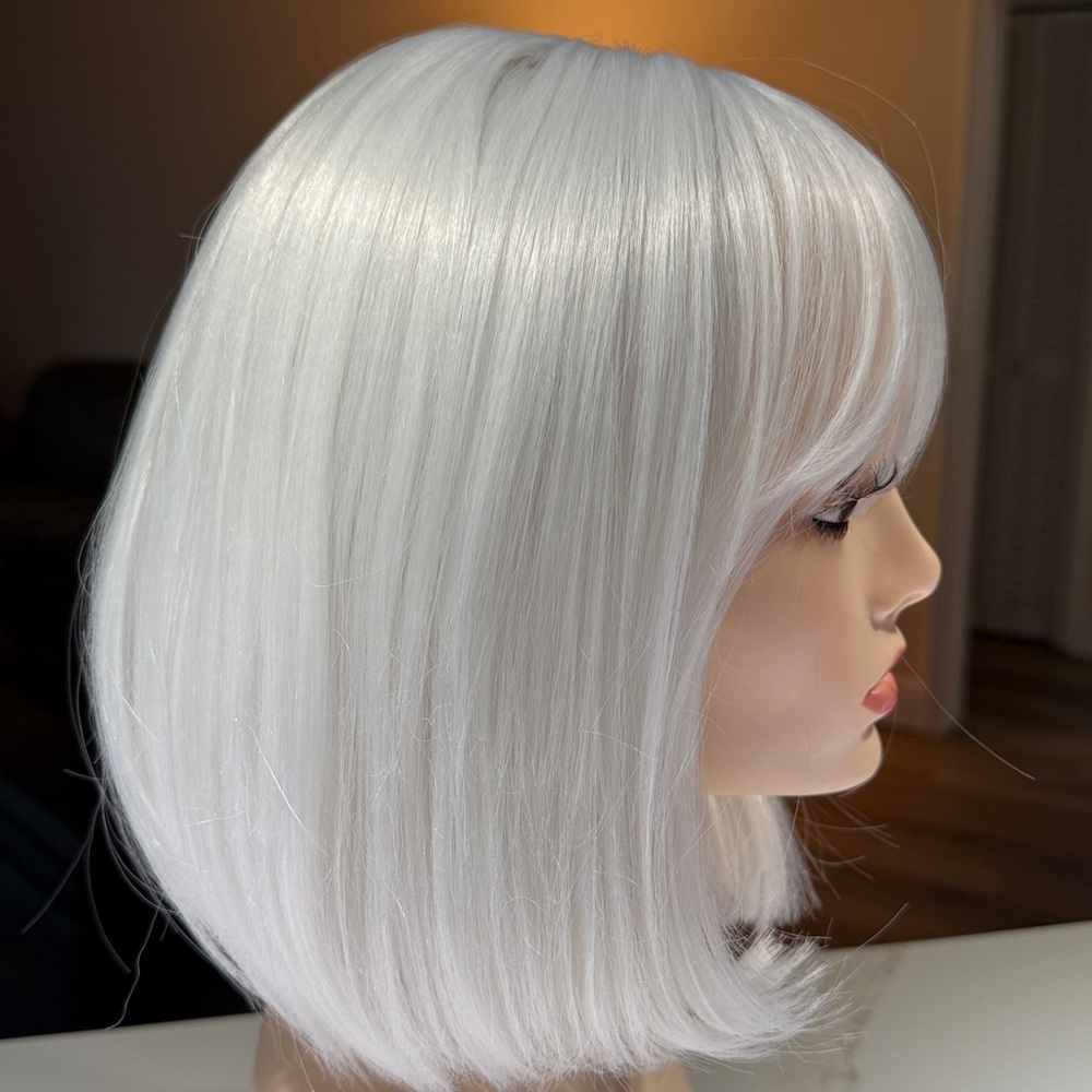 HAIR, 12” Bob, Center Part with Bangs,White - Picture 5 of 10